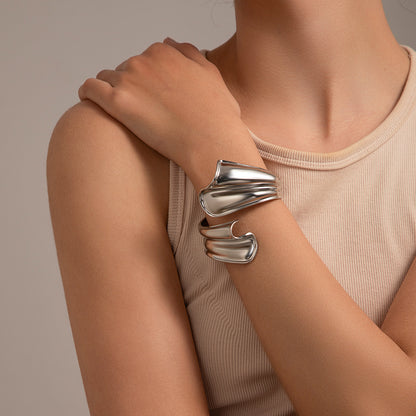 Metal style temperament niche versatile bracelet Bracelet irregular opening bracelet