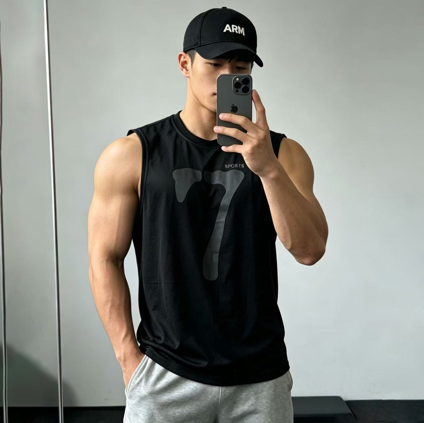 Summer Men's Quick-Dry Fitness Sleeveless Vest, Breathable Sport Tank Top, Muscular Training Streetwear, Loose Moisture-Wicking Workout Shirt